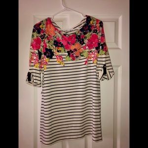 Striped floral 3/4 sleeve shirt